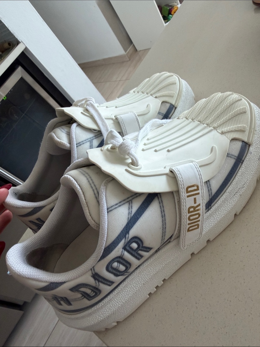 Dior Kids White Sneakers with Navy Logo